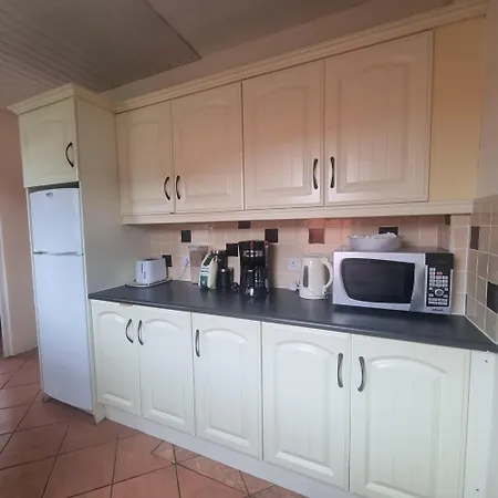 Mcguire's Red Door Tatil Evi