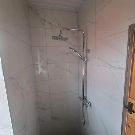 Mcguire's Red Door * Drumshanbo