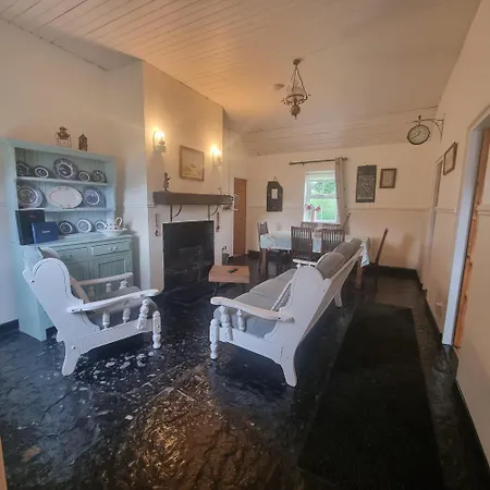 Dom wakacyjny Mcguire's Red Door