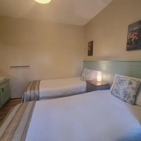 Mcguire's Red Door Dom wakacyjny Drumshanbo