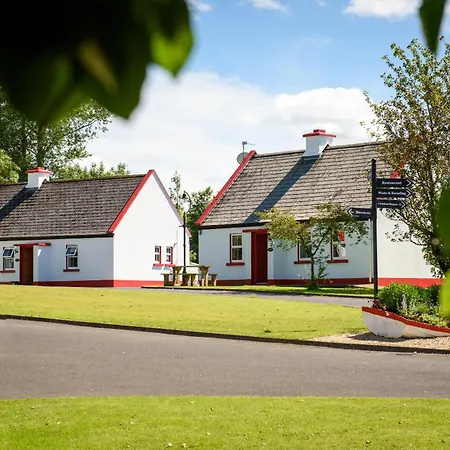 Mcguire's Red Door Holiday home *
