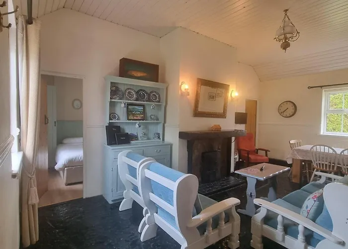 Mcguire's Red Door Ferienhaus Drumshanbo