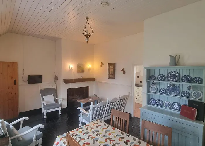 Mcguire's Red Door Ferienhaus Drumshanbo